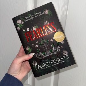 🆕 Fearless Barnes and Noble Exclusive Book